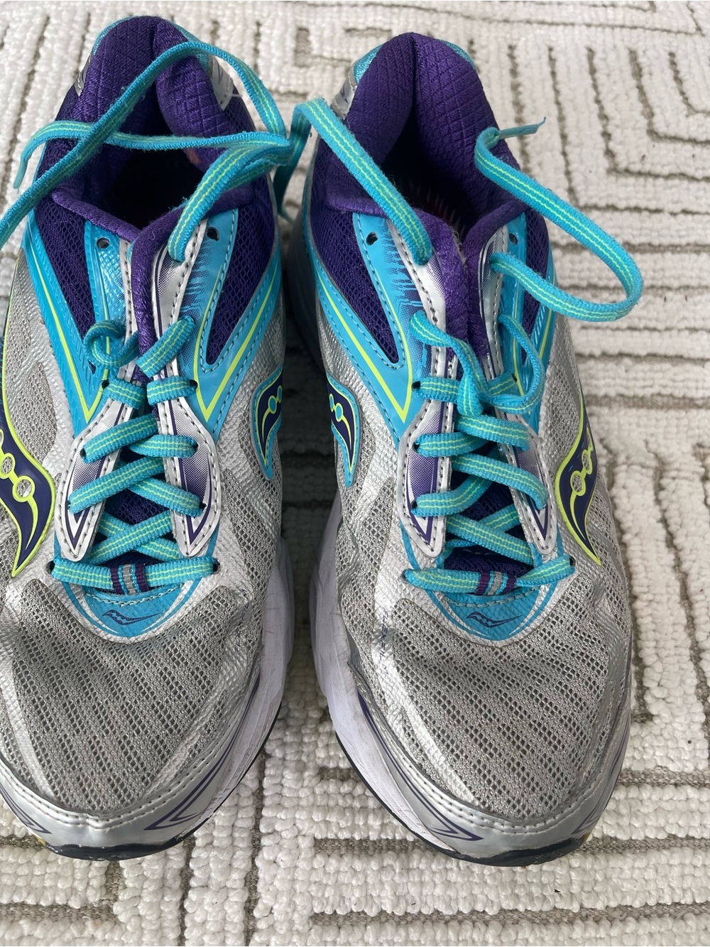 Saucony Women’s Silver & Teal Running Shoes